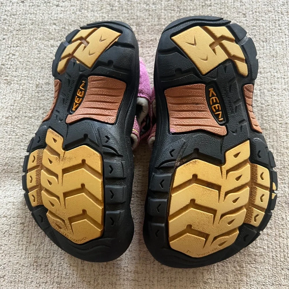 KEEN Newport H2 Pink Yellow Waterproof Sport Sandals Girls Toddler Size 11